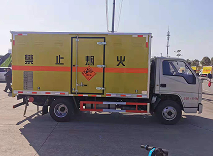 合水爆破器材运输车技术升级与安全合规新趋势